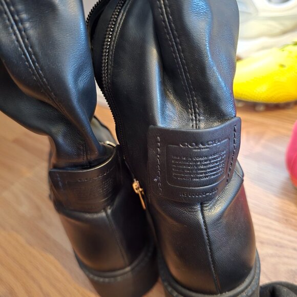 Authentic Coach knee high leather boot - Picture 2 of 3